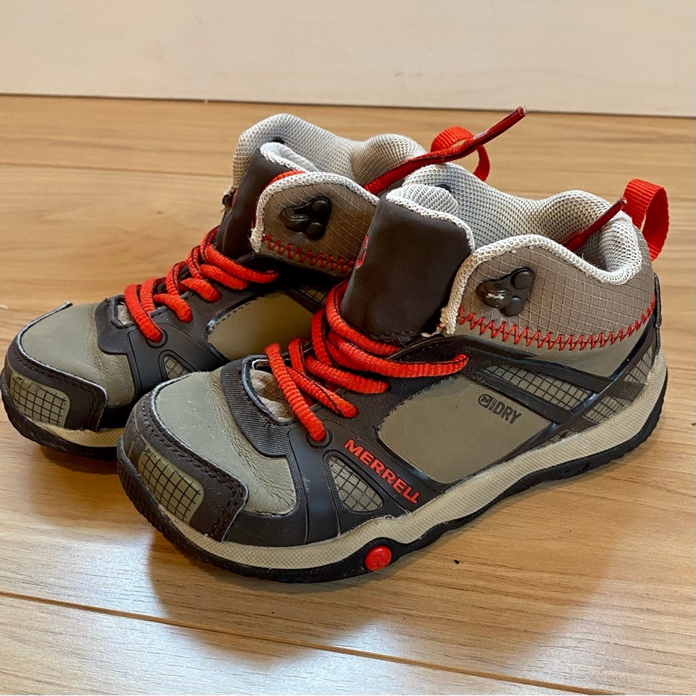 Merrell hiking boots -boys size 10